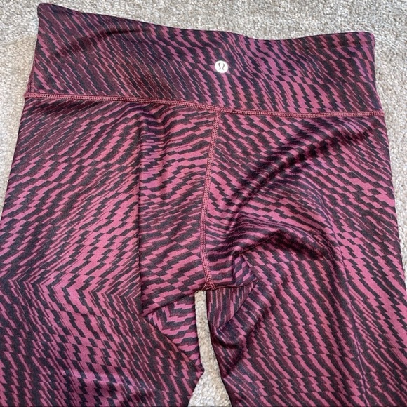 SOLD ON MERCARI - Lululemon crop leggings - Picture 4 of 8